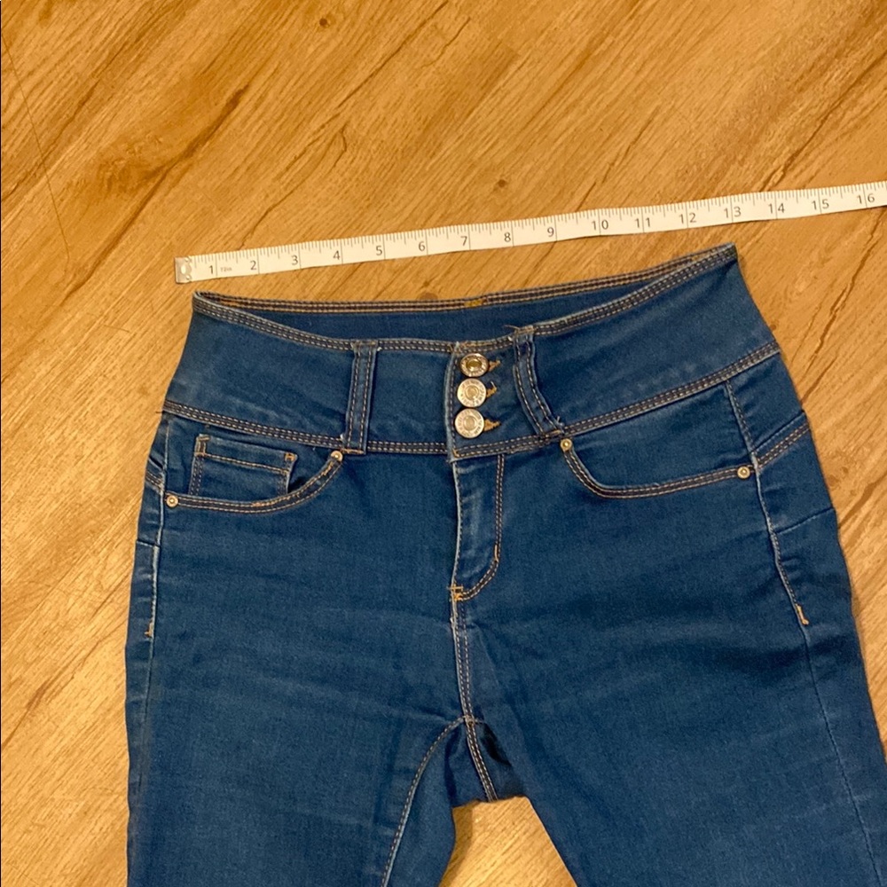 Classic Blue Cropped Ankle Jeans with Rolled Cuffs - Picture 9 of 17